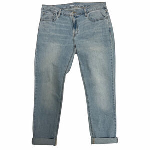 Old Navy WOW Boyfriend Jeans Women’s Size 12 Mid Rise Light Wash Denim